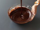 Paso 4 - Nega Maluca: delicioso pastel de chocolate brasileño