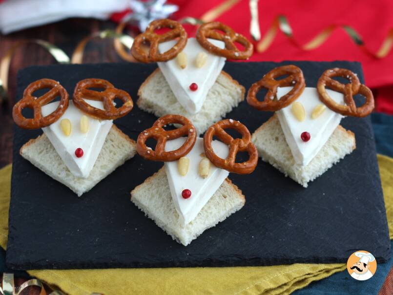 Tosta de renos navideños con quesitos