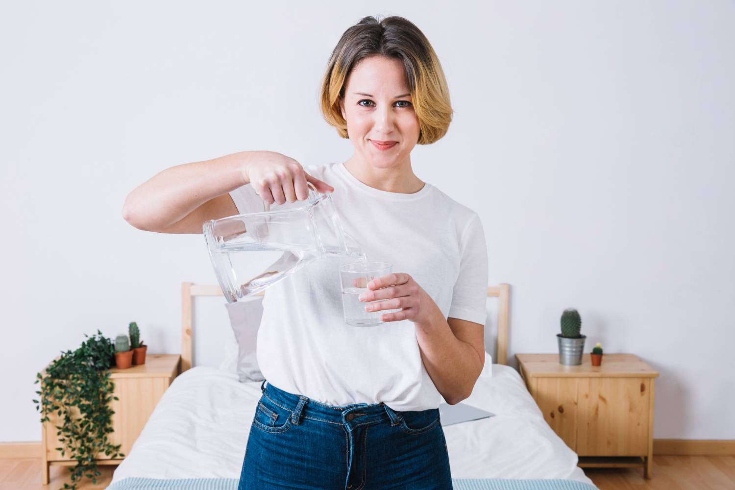 ¿Por qué beber agua antes de ducharte puede cambiar tu rutina para mejor?