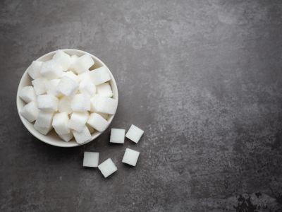 6 alternativas al azúcar blanco refinado: ¿qué opciones hay para una dieta más saludable?