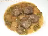 Receta Albondigas con guisantes y patatas