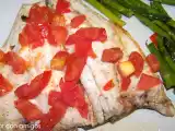 Receta Lubina al horno con tomate natural