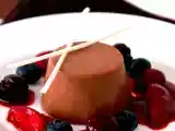 Receta Flan de chocolate con frutos rojos