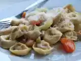 Receta Tortellini con tomate y champiñones