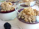Receta Panacotta de chocolate blanco, coulis de moras y crumble de almendras