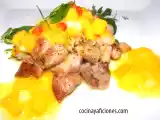 Receta Filetes de muslos de pavo a las finas hierbas con vinagreta de mango