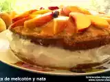 Receta Tarta de melocotón y nata.
