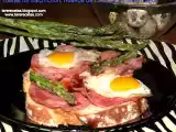 Receta Tostas de salchichón, huevos de codorniz y espárragos.