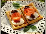 Receta Waffles o gofres con queso mozzarella y tomate