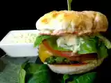 Receta Hamburguesa de pollo y espinacas, con salsa tipo big mac de mcdonald´s