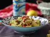 Receta Pasta fría con crema de aguacate, almendras y tomates cherry