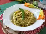 Receta Pasta con flores de calabacín, ricotta y pistachos
