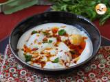 Receta Huevos turcos (çılbır) con yogur griego y salsa picante