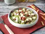 Receta Ensalada de pasta con pesto de rúcula, tomates cherry y mozzarella
