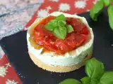 Receta Cheesecake salado de queso crema, albahaca y tomates cherry