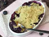 Receta Crumble de arándanos con almendra: dorado por arriba, jugoso por dentro