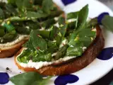 Receta Tosta de espárragos, ricotta, limón y albahaca