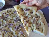 Receta Focaccia rústica con cebolla y romero