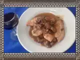 Receta Corazones de pechuga de pollo con fileticos de champiñones en salsa marron rey