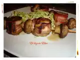 Receta Brochetas de solomillo de cerdo con beicon y champiñones