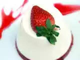 Receta Panna cotta con gelatina de frambuesa y fresas en thermomix