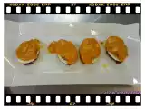Receta Huevos rellenos de jamon y queso con salsa piquillo