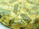 Receta Truita de mongeta tendra i alls tendres / tortilla de judias verdes y ajos tiernos
