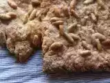 Receta Coca de llardons / coca hojaldrada de chicharrones