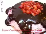 Receta Bizcocho-budin de fresas frescas y salsa de chocolate