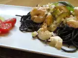 Receta Tagliatelle nero di sepia con crema de queso y salmón, langostinos y mejillones