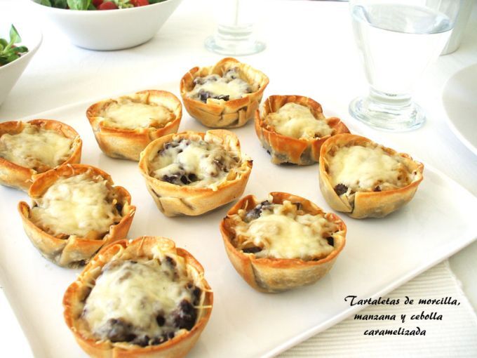 Tartaletas de morcilla y manzana