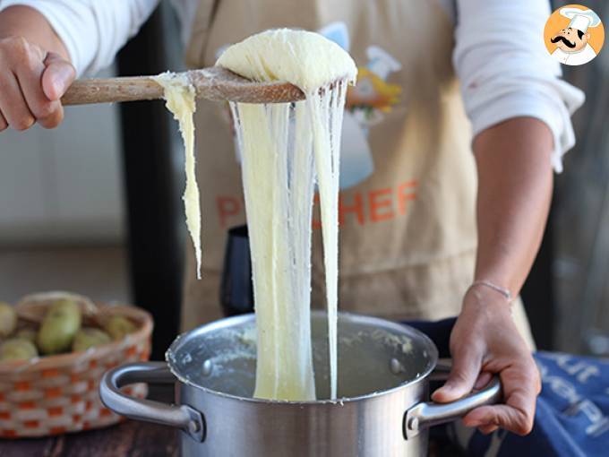 Aligot (puré de patatas con queso)