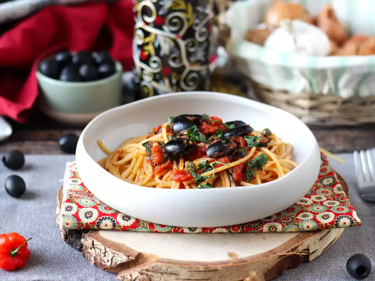 Receta spaghetti alla puttanesca ¡el plato de pasta con sabor a mediterráneo!