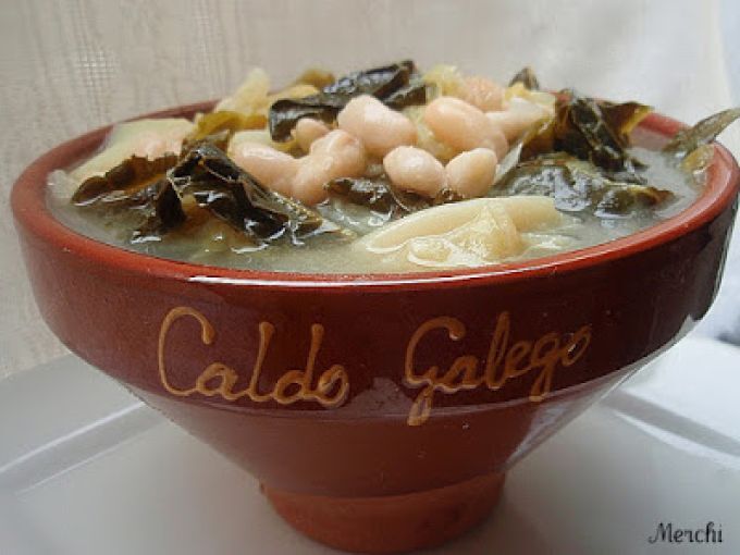 Caldo gallego de repollo