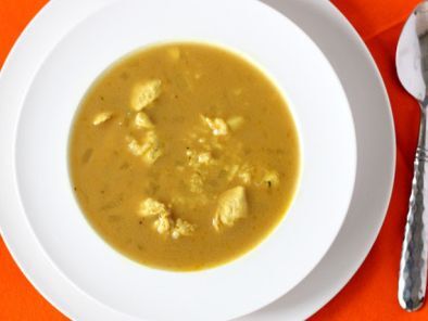 Receta Sopa de pollo y arroz con curry