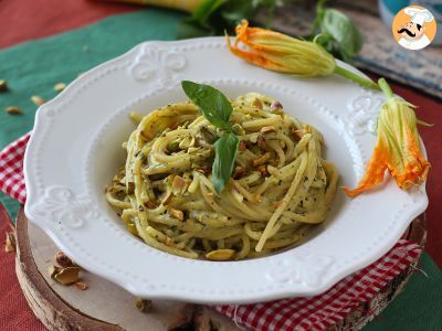 Receta Pasta con flores de calabacín, ricotta y pistachos