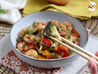 Cocina con BRA - Wok de verduras con gambas ⚡️ Pasada la Semana