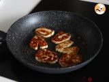 Paso 5 - Queso halloumi agridulce a la sartén con miel y romero