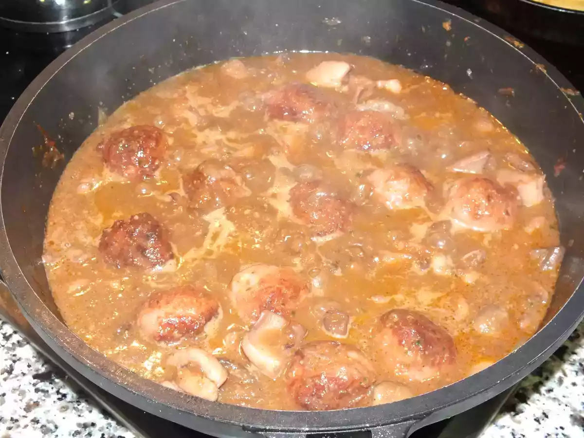 Albóndigas con Sepia y Gambas - foto 7