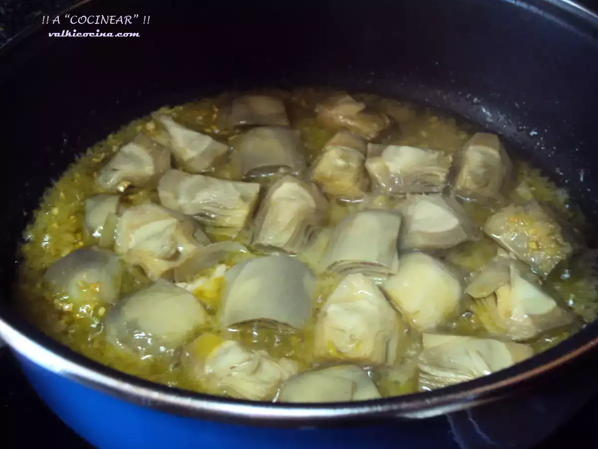 Alcachofas con almejas y cigalitas - foto 2