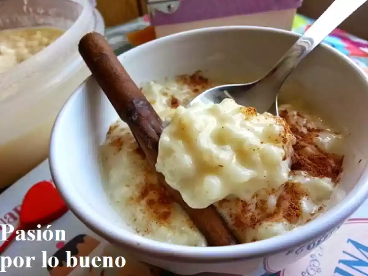 Arroz con leche en olla con cocción lenta y tradicional