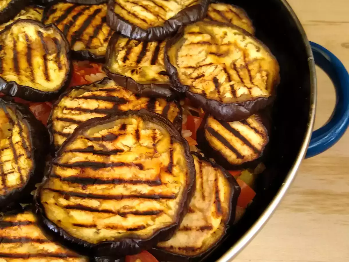Arroz especiado con berenjenas melosas (una estupenda receta vegana)