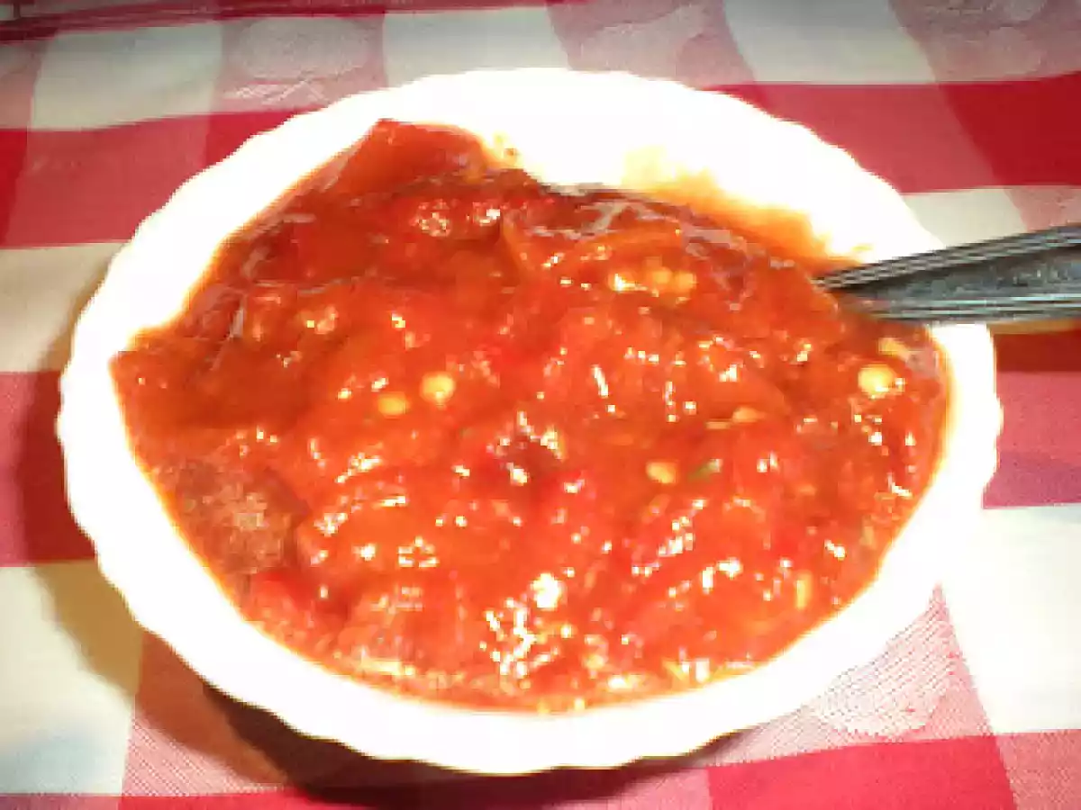 Asadillo manchego de pimiento con rebanadas de pan frito