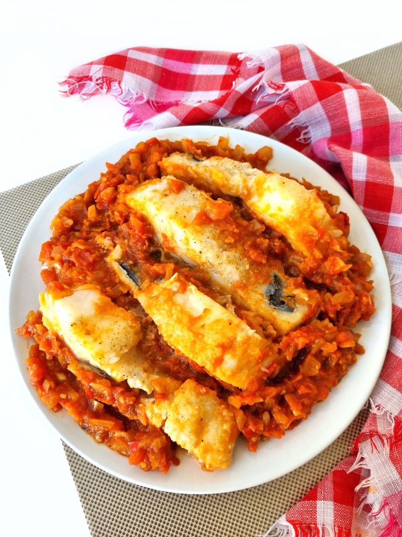 Bacalao Con Tomate {receta Tradicional Española} - Receta Petitchef