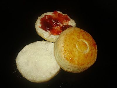 Bisquets con mermelada, y bisquet con mantequilla y azucar - Receta  Petitchef