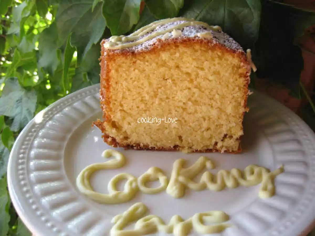 Bizcocho de chocolate blanco y coco. - foto 3