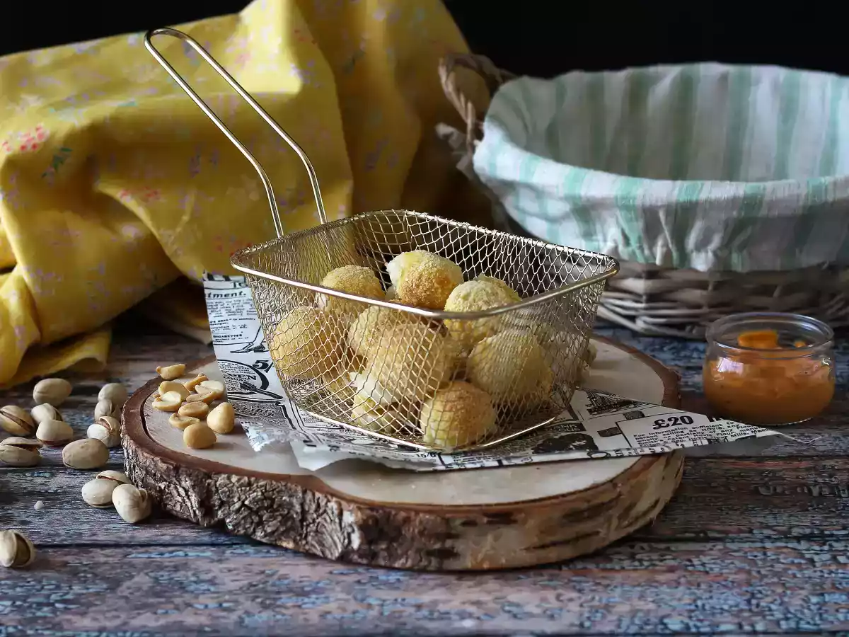 Bolitas de mozzarella empanadas en freidora de aire - foto 3