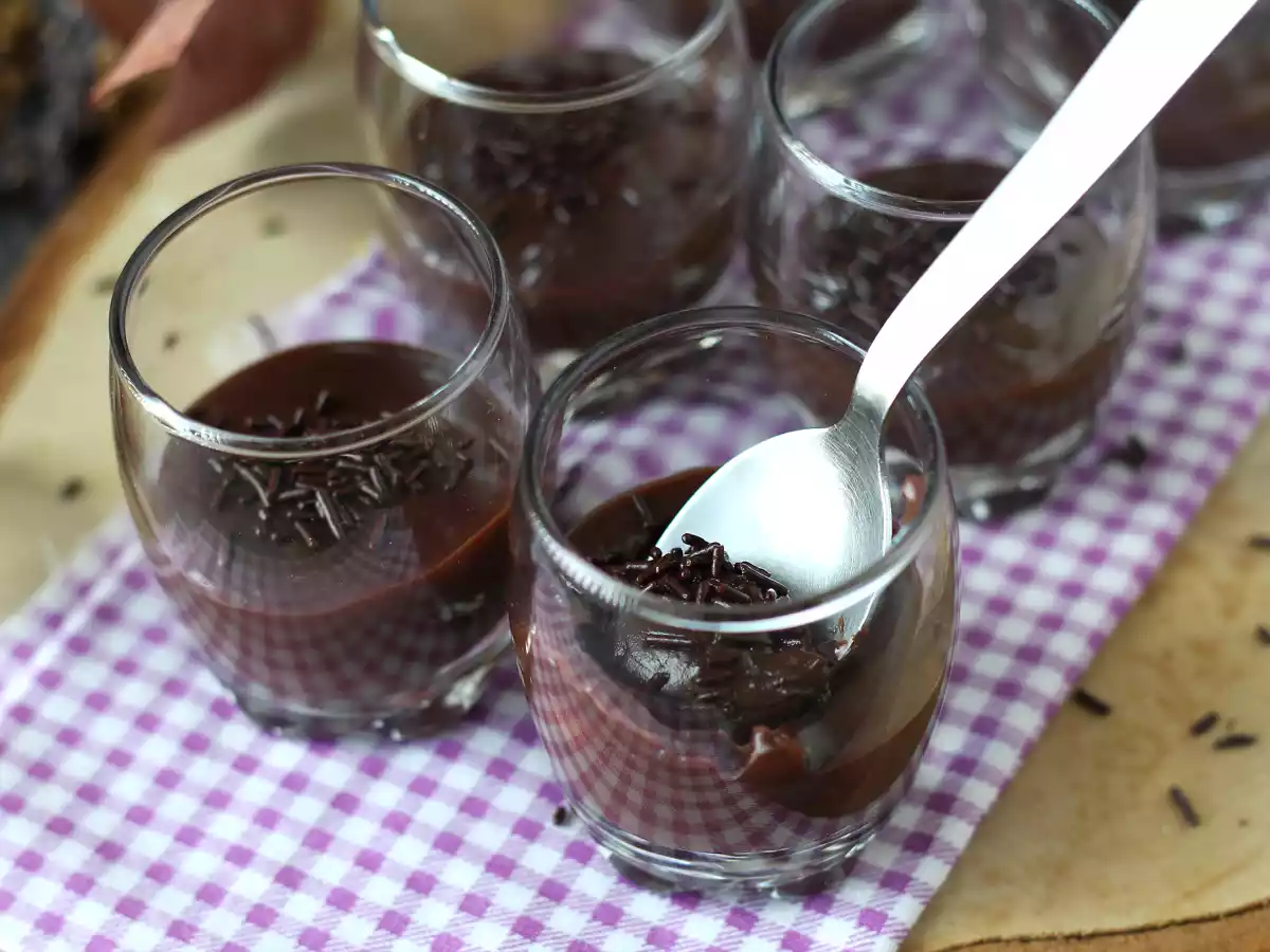 Brigadeiro en vasitos, una cucharada de delicia - foto 2