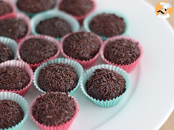 Brigadeiros brasileños de chocolate - Receta Petitchef