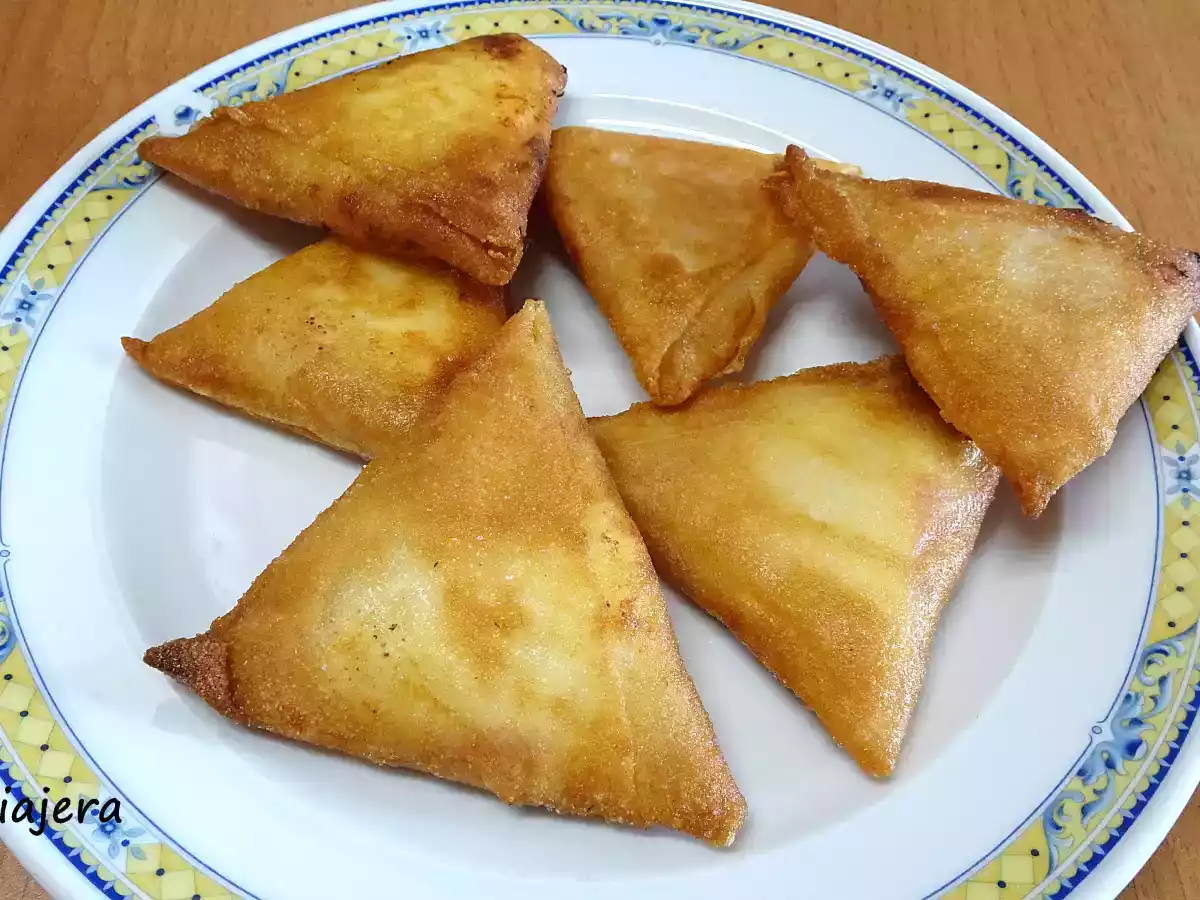 Briouats o samosas de york y queso